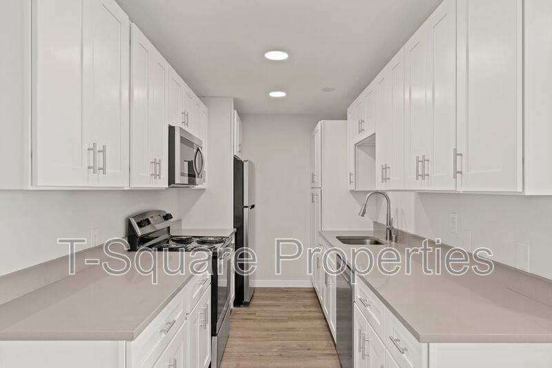 2918 Nassau St #101 - Photo 3 of 18