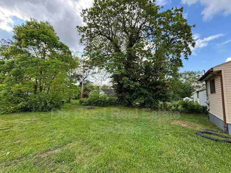 617 Westwood Ave - Photo 4 of 29