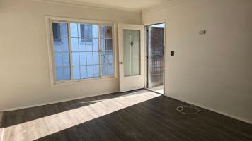 featured image of 1520 N Normandie Ave