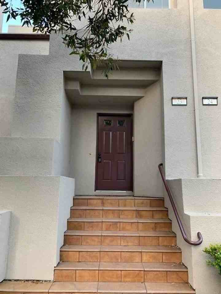 23 E Court Ln - Photo 2 of 17