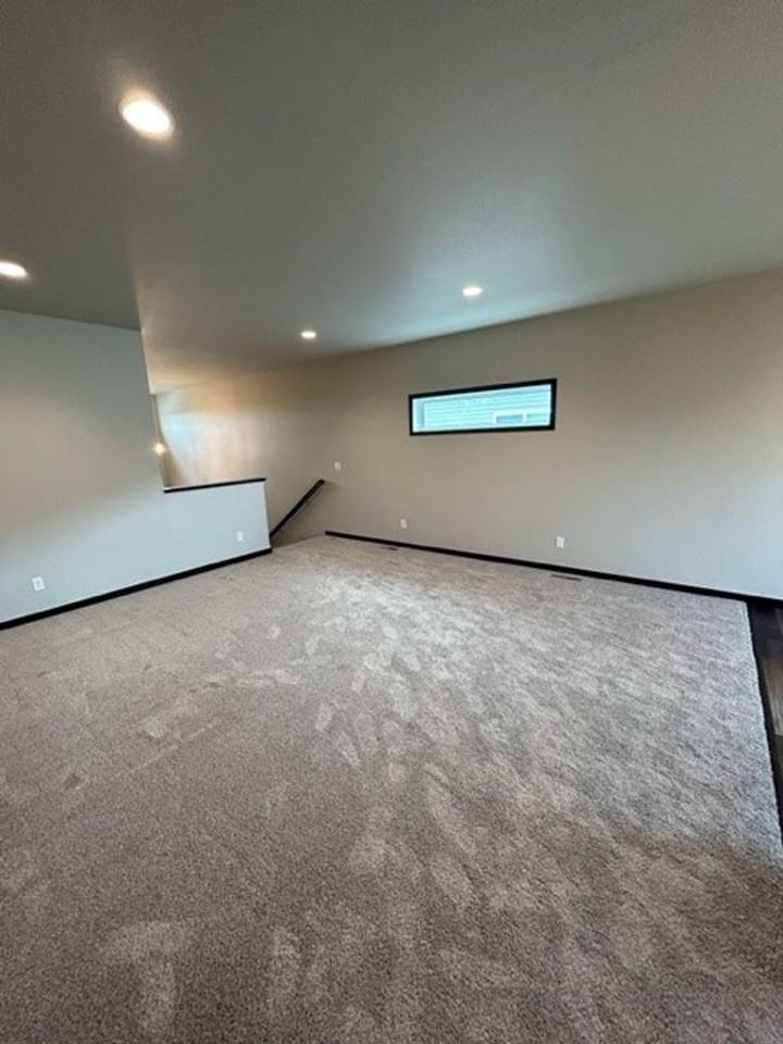 3062 39th Ave S - Photo 4 of 16