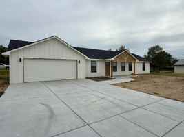 featured image of 765 N Kansas Ct