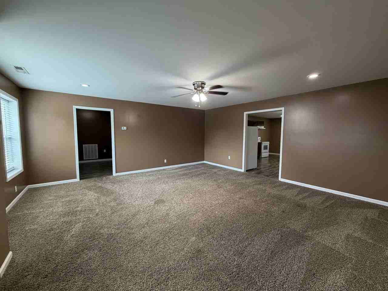 1037 Carson Rd Se - Photo 2 of 12