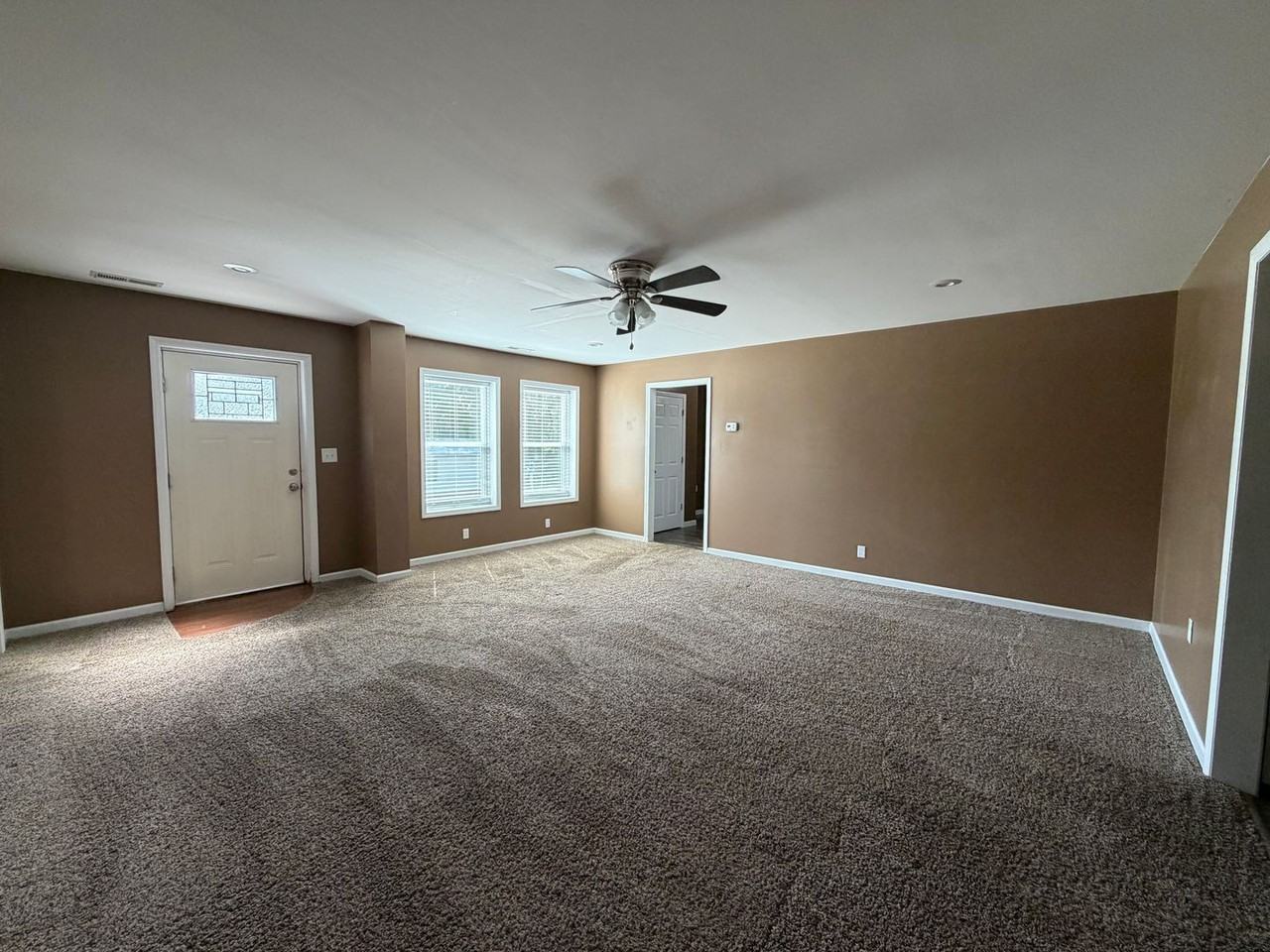 1037 Carson Rd Se - Photo 3 of 12