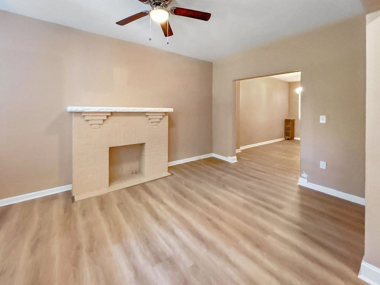 1908 E 29th St - Photo 4 of 26