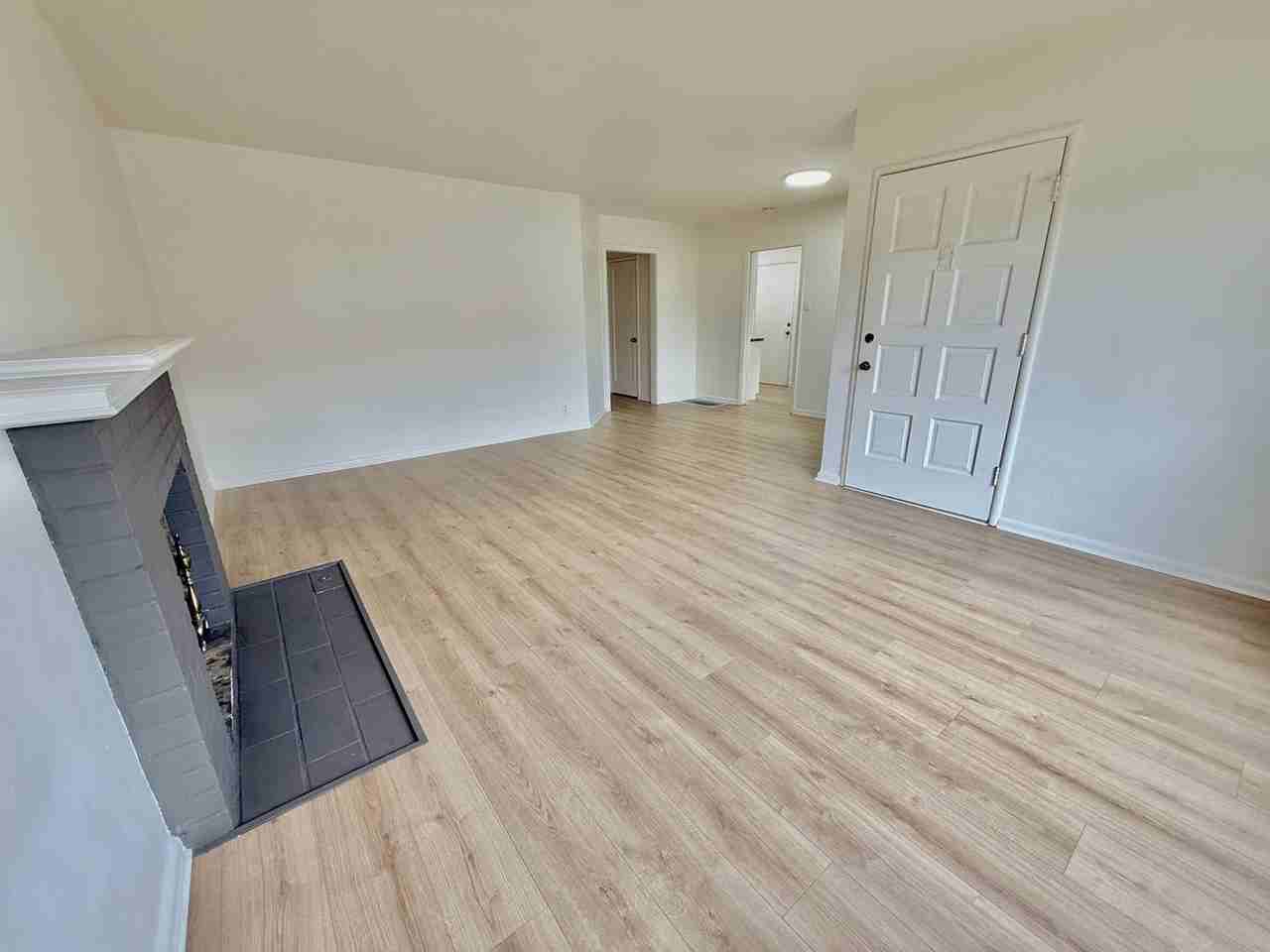 1215 Elm St - Photo 2 of 27
