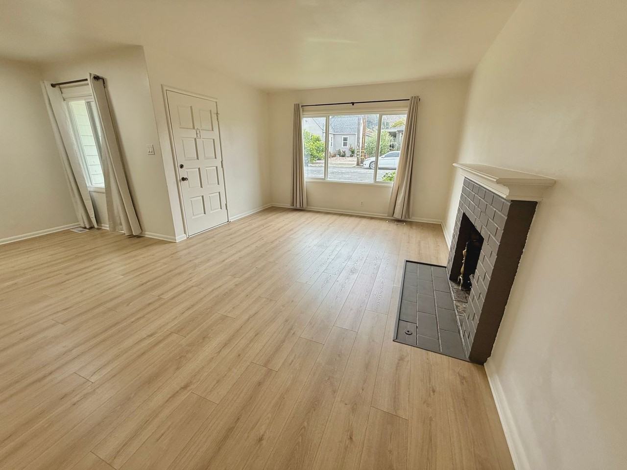 1215 Elm St - Photo 6 of 27