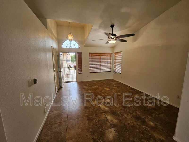 2193 E Brooks St - Photo 6 of 18