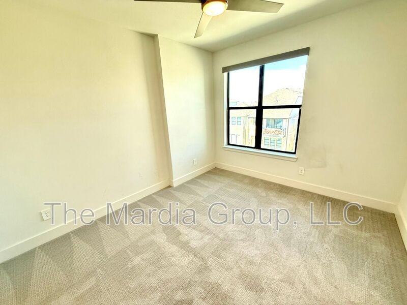 4916 Broadway Dr - Photo 7 of 20