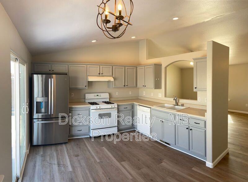 162 Prairie Ln - Photo 4 of 12