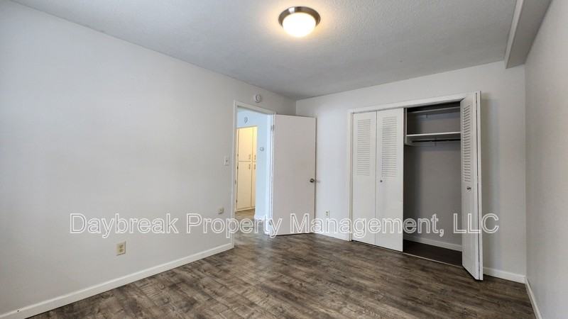 811 7th Ave N - Photo 7 of 13