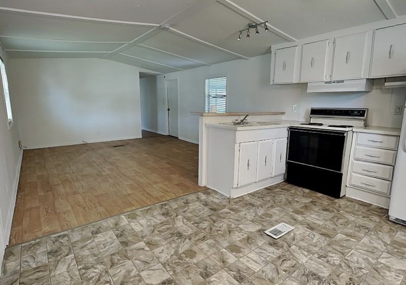 804 Weeping Willow Ave - Photo 4 of 17