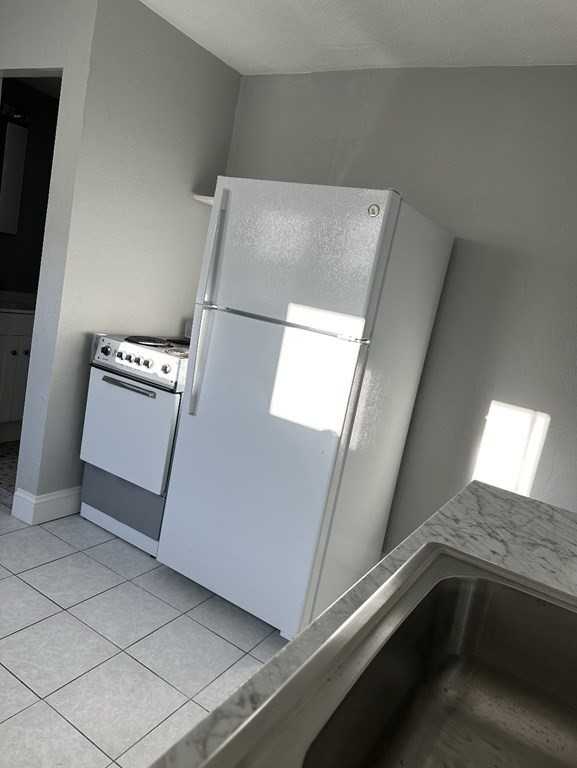 Myrtle St #3 - Photo 2 of 9