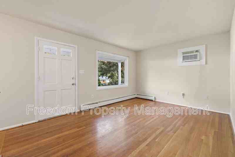 14309 Fairmont Ct - Photo 3 of 50