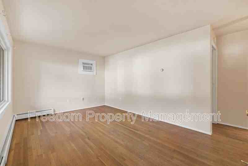 14309 Fairmont Ct - Photo 4 of 50