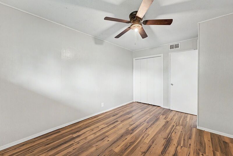 514 N 8th St - Photo 7 of 19