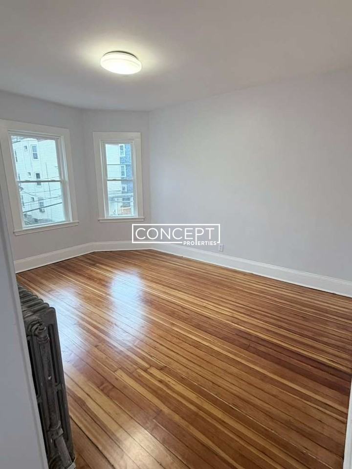 23 Deering Rd #2 - Photo 6 of 11