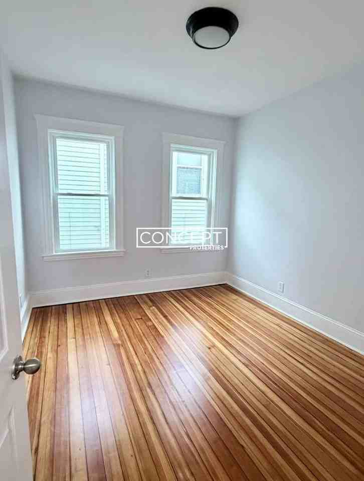 23 Deering Rd #2 - Photo 7 of 11