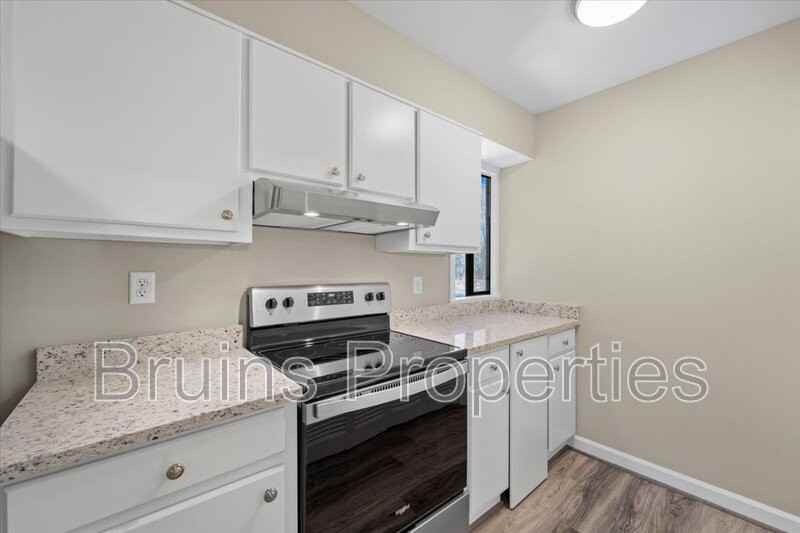 1504 Benjamin Pkwy #C1 - Photo 6 of 36