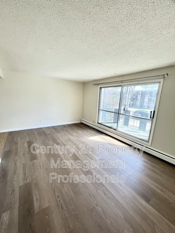 10824-112 Street Nw #204 - Photo 6 of 14