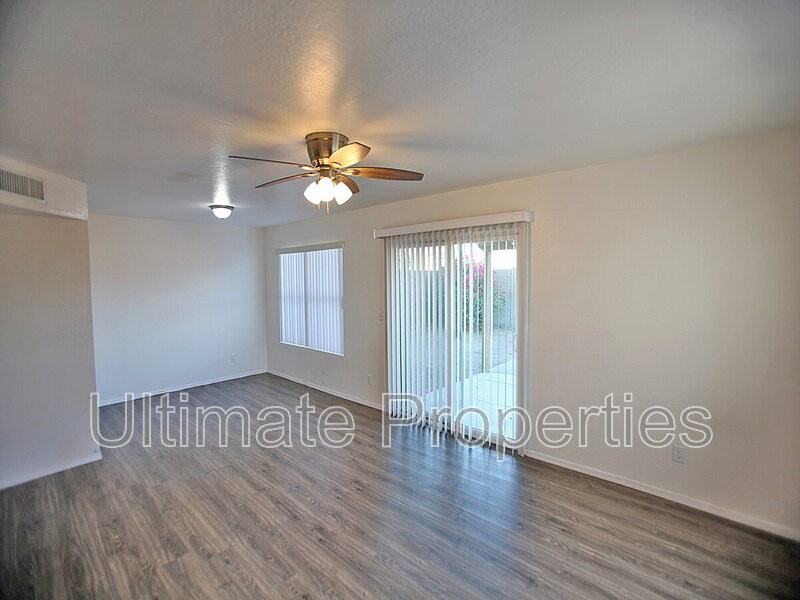 18205 N 87th Dr - Photo 3 of 15