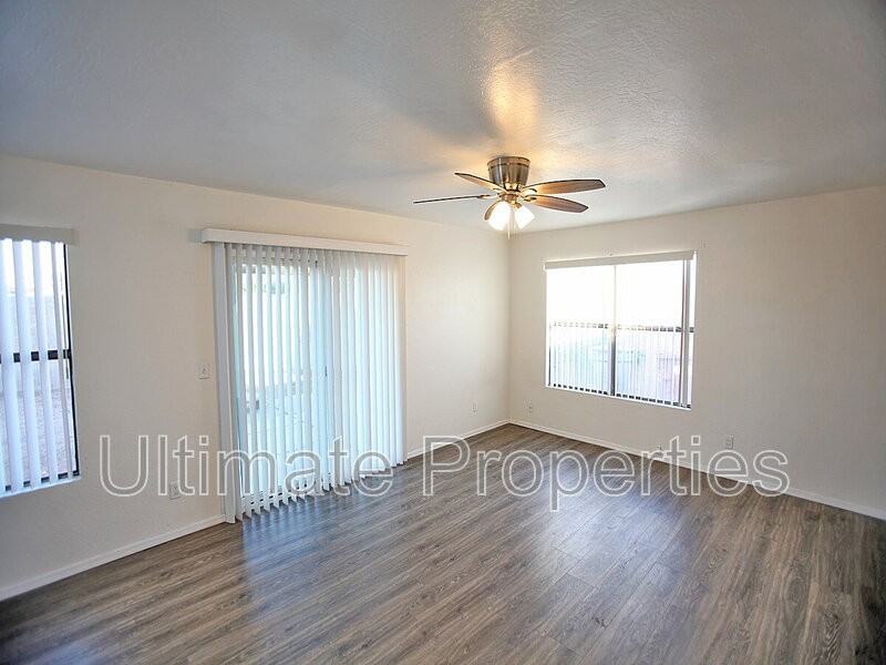 18205 N 87th Dr - Photo 5 of 15