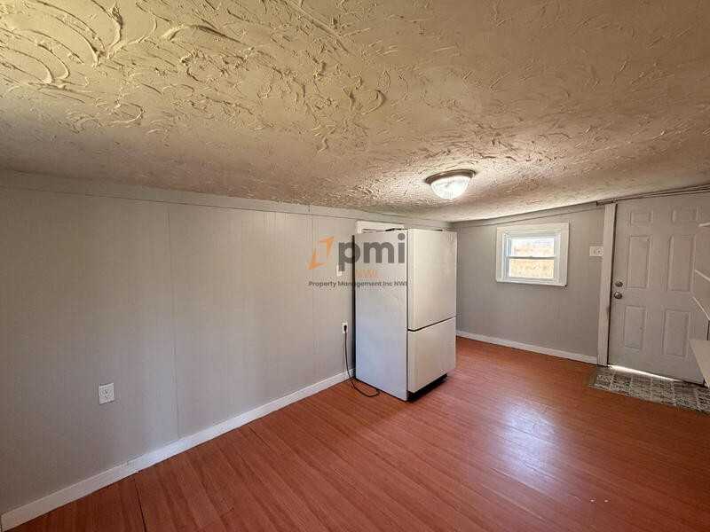 416 Van Buren Ave - Photo 6 of 15
