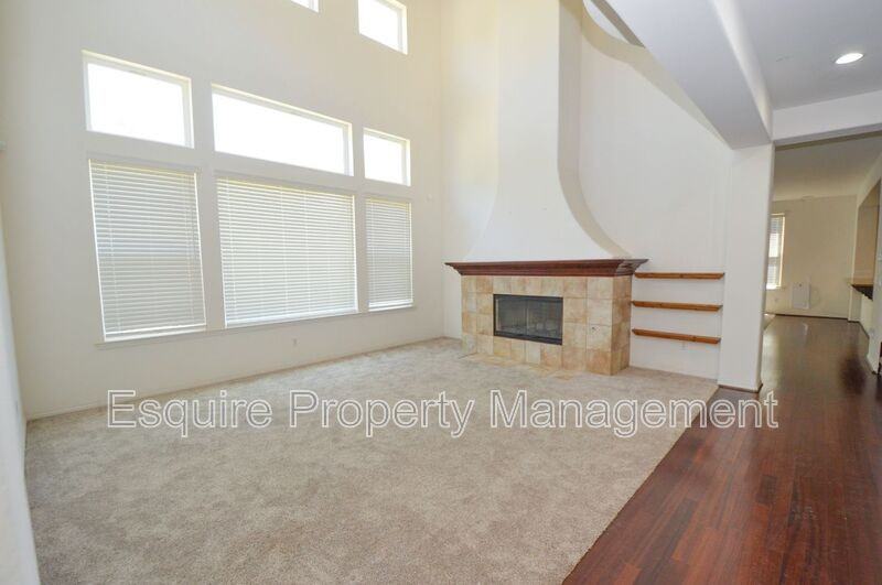 13735 Blue Ridge Way - Photo 4 of 39