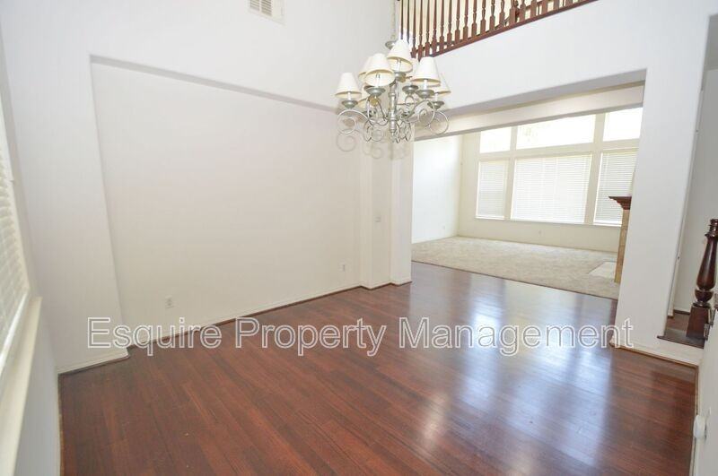 13735 Blue Ridge Way - Photo 7 of 39