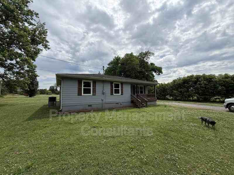 425 Bainbridge Loop - Photo 2 of 10