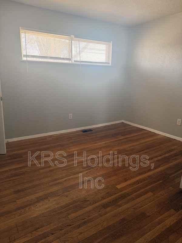 4104 Newsome Dr - Photo 4 of 4
