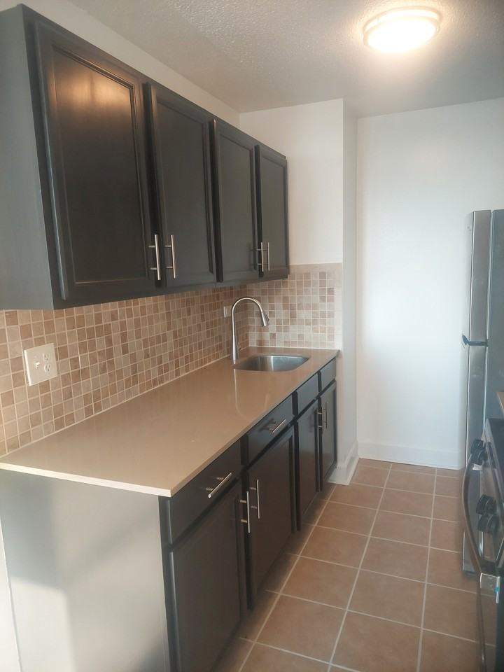 389 5th Ave #3 - Photo 4 of 5