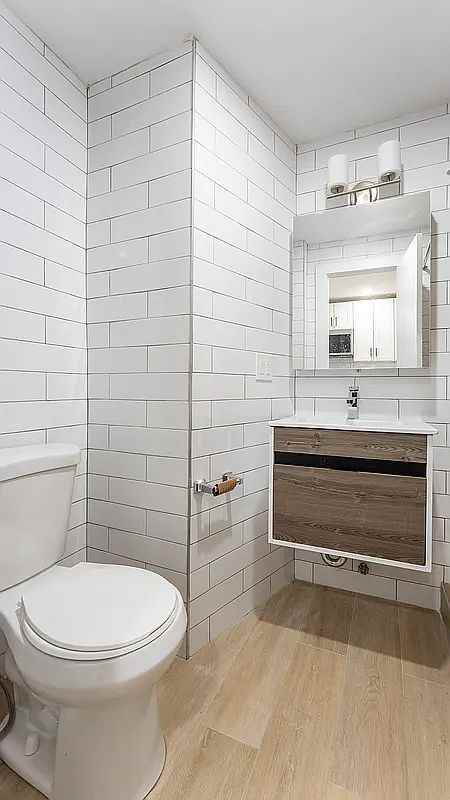 345 8th Ave Apt 6k #NA - Photo 3 of 9