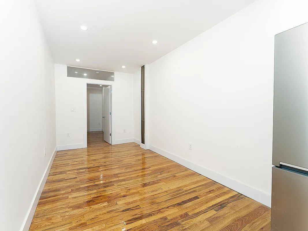 345 8th Ave Apt 6k #NA - Photo 7 of 9