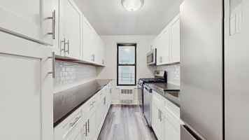 featured image of 282 E 35th St Apt 7t #NA