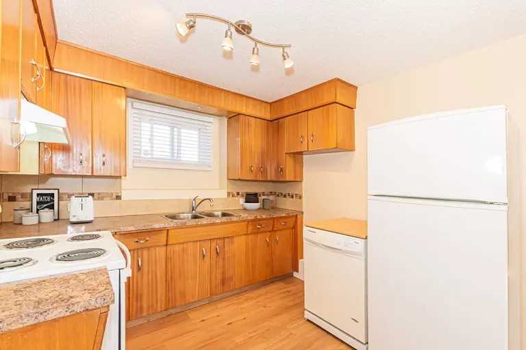 153 Woodvale Road West #BS - Photo 3 of 30