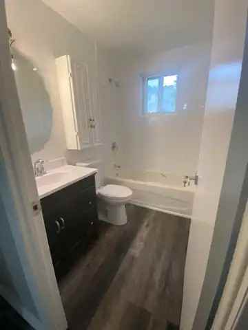29 Birchcliffe Cres #1 - Photo 7 of 10