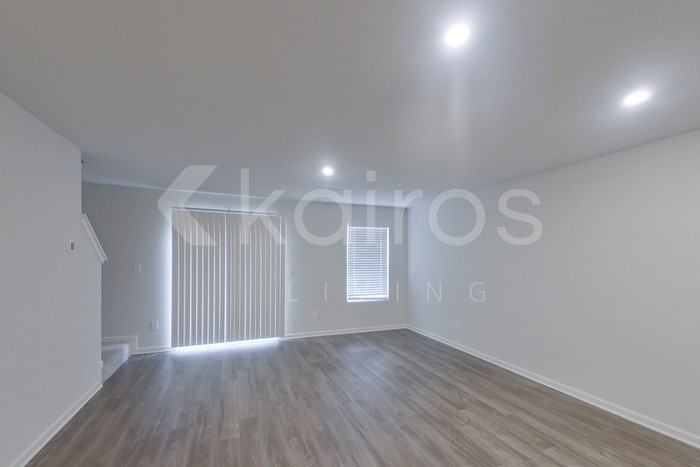 371 Ironwood Ct - Photo 2 of 24