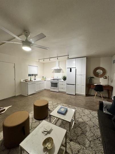 3040 N 2nd St #106 - Photo 6 of 14