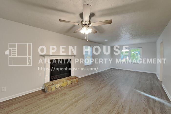 1800 Baynard Ct Nw - Photo 4 of 23