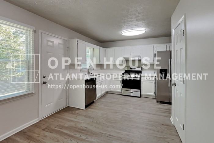 1800 Baynard Ct Nw - Photo 6 of 23