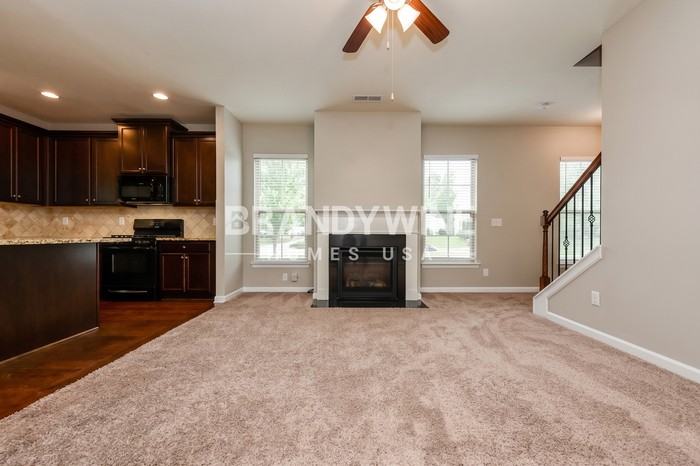 230 Emporia Loop - Photo 3 of 20