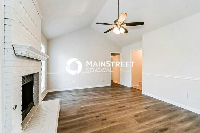 10126 Stephenson Ln - Photo 4 of 16