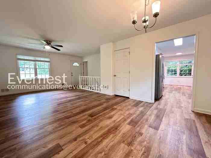 323 N Briar Rdg - Photo 6 of 29