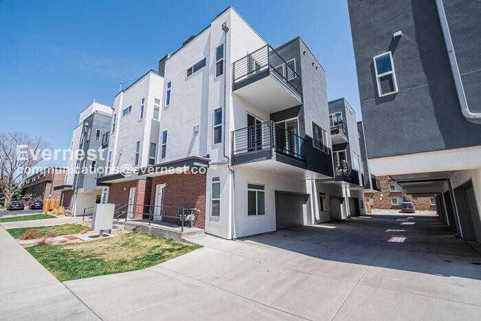 3324 S Washington St - Photo 2 of 29