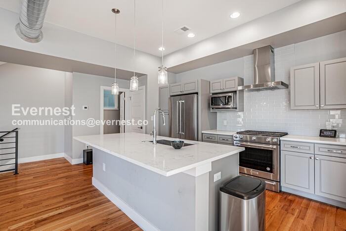 3324 S Washington St - Photo 3 of 29