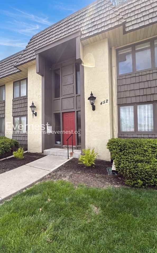 452 W 104th St #D - Photo 2 of 22