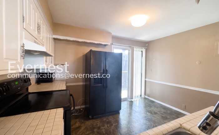 452 W 104th St #D - Photo 4 of 22