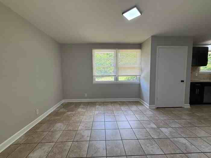 256 Willow Ln - Photo 5 of 26