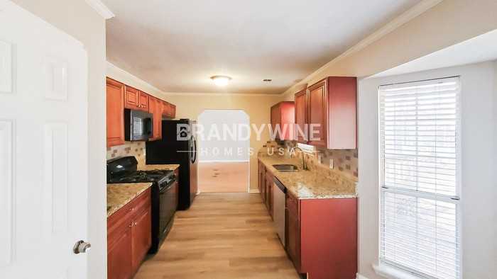 125 Cowan Dr - Photo 6 of 13